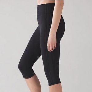 Lululemon Squad Goals Crops